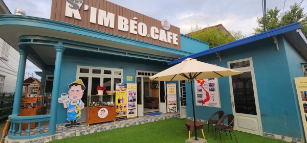 베트남 달랏에 오픈한 킴베오 커피 쇼핑센터 전경.